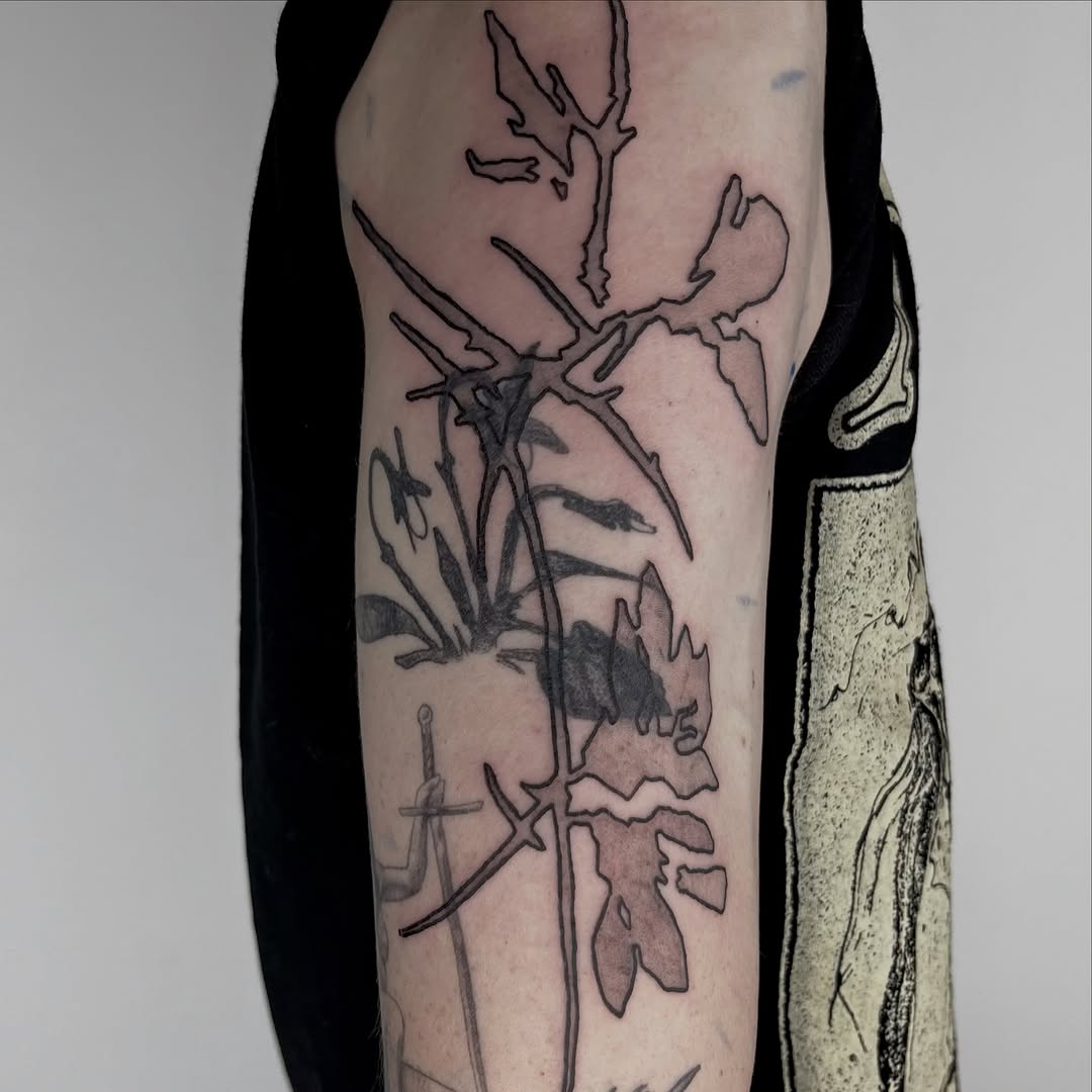 Tattoo by @pls_tnx โ blackwork, illustrative