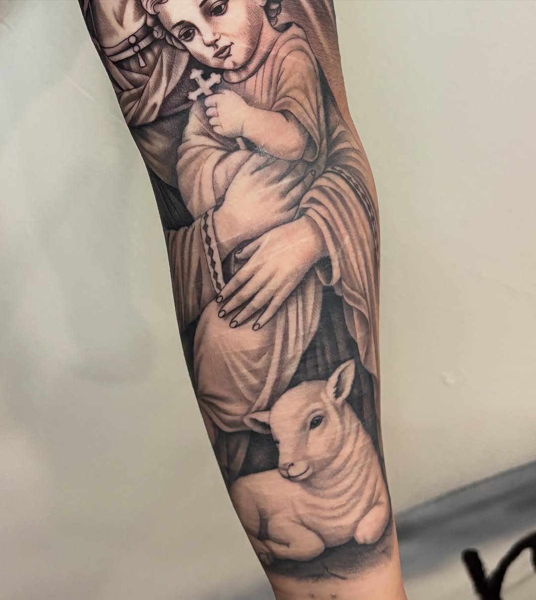 Tattoo by @osieltattoos โ realism, black_and_grey