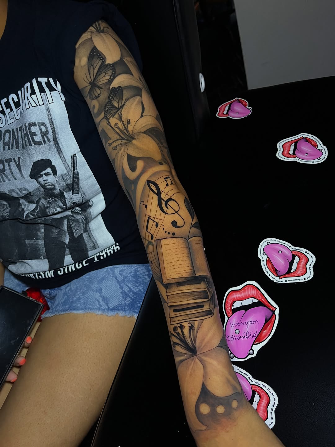 Tattoo by @dhoiofficial — black_and_grey