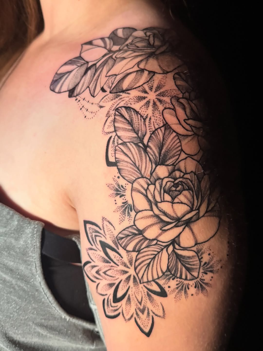 Tattoo by @brandi.dandy.tattoos β dotwork