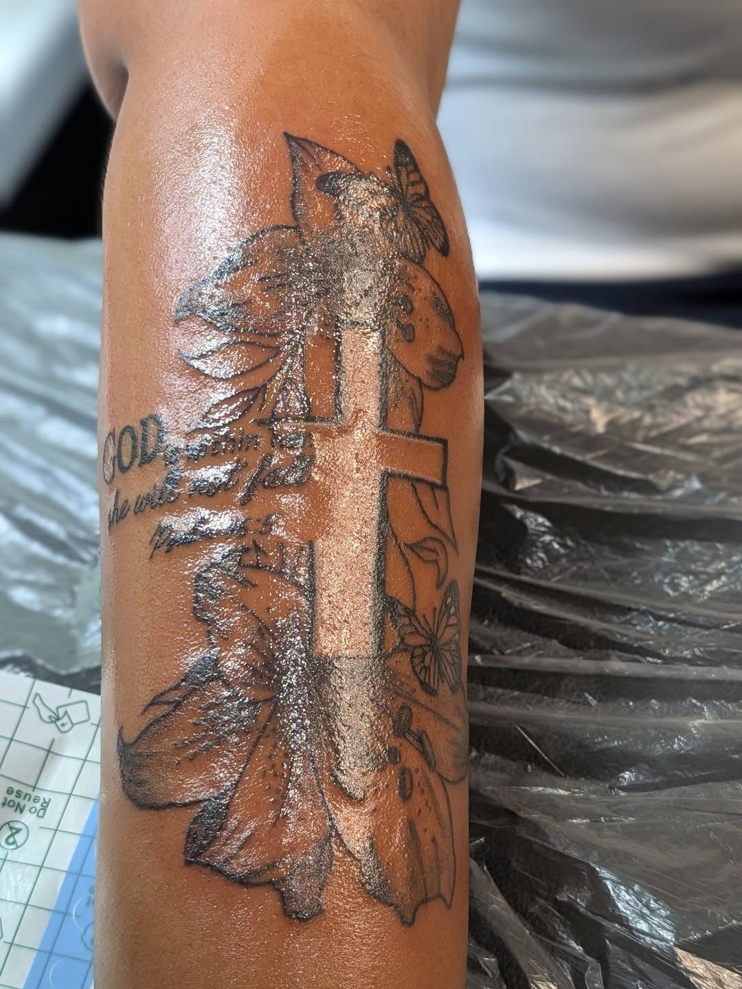Tattoo by @bunnnyshopofficial — black_and_grey