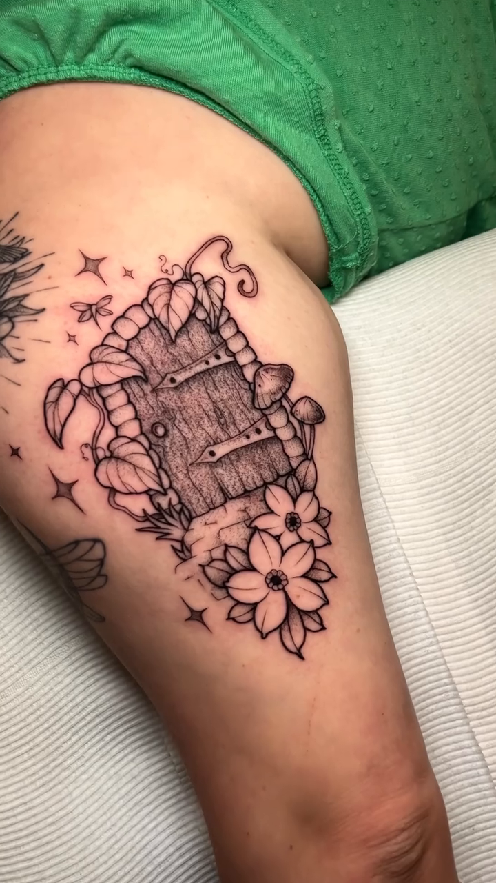 Tattoo by @msbeetattoos — fine_line, illustrative