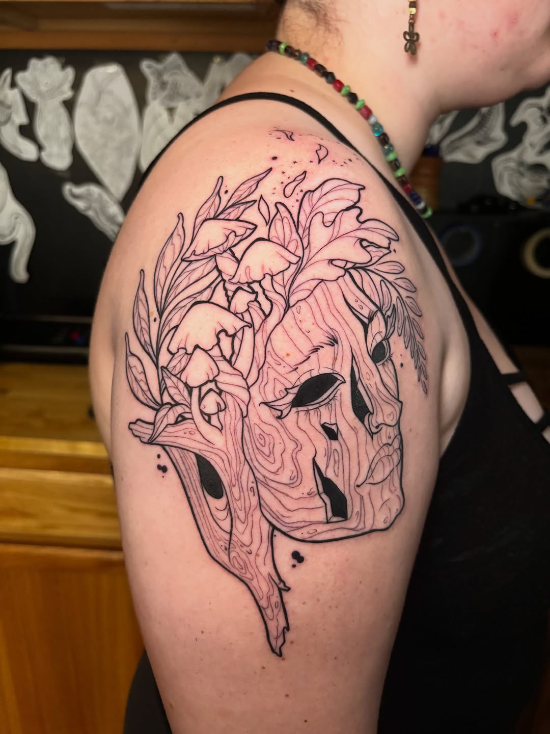 Tattoo by @snakesandseaweed β blackwork