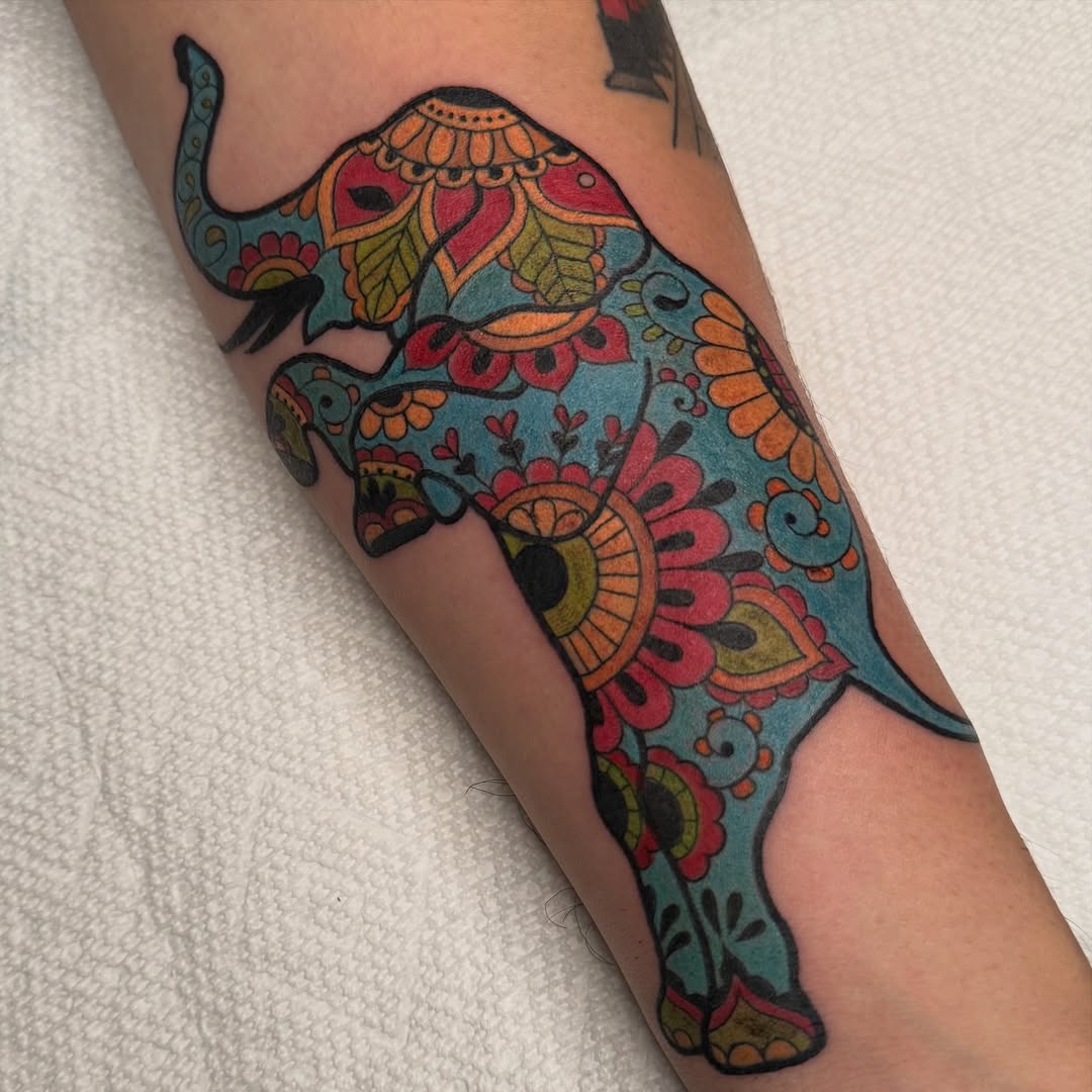 Tattoo by @chozentattoo — illustrative, ornamental