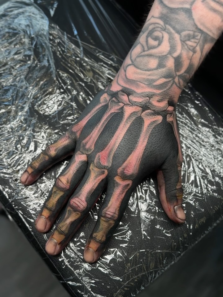 Tattoo by @razor.ink.studio β blackwork, realism