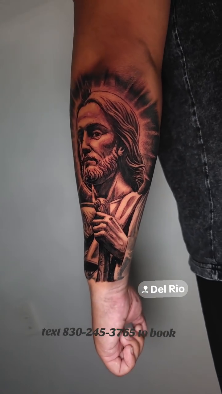 Tattoo by @efrentattoos — realism, black_and_grey