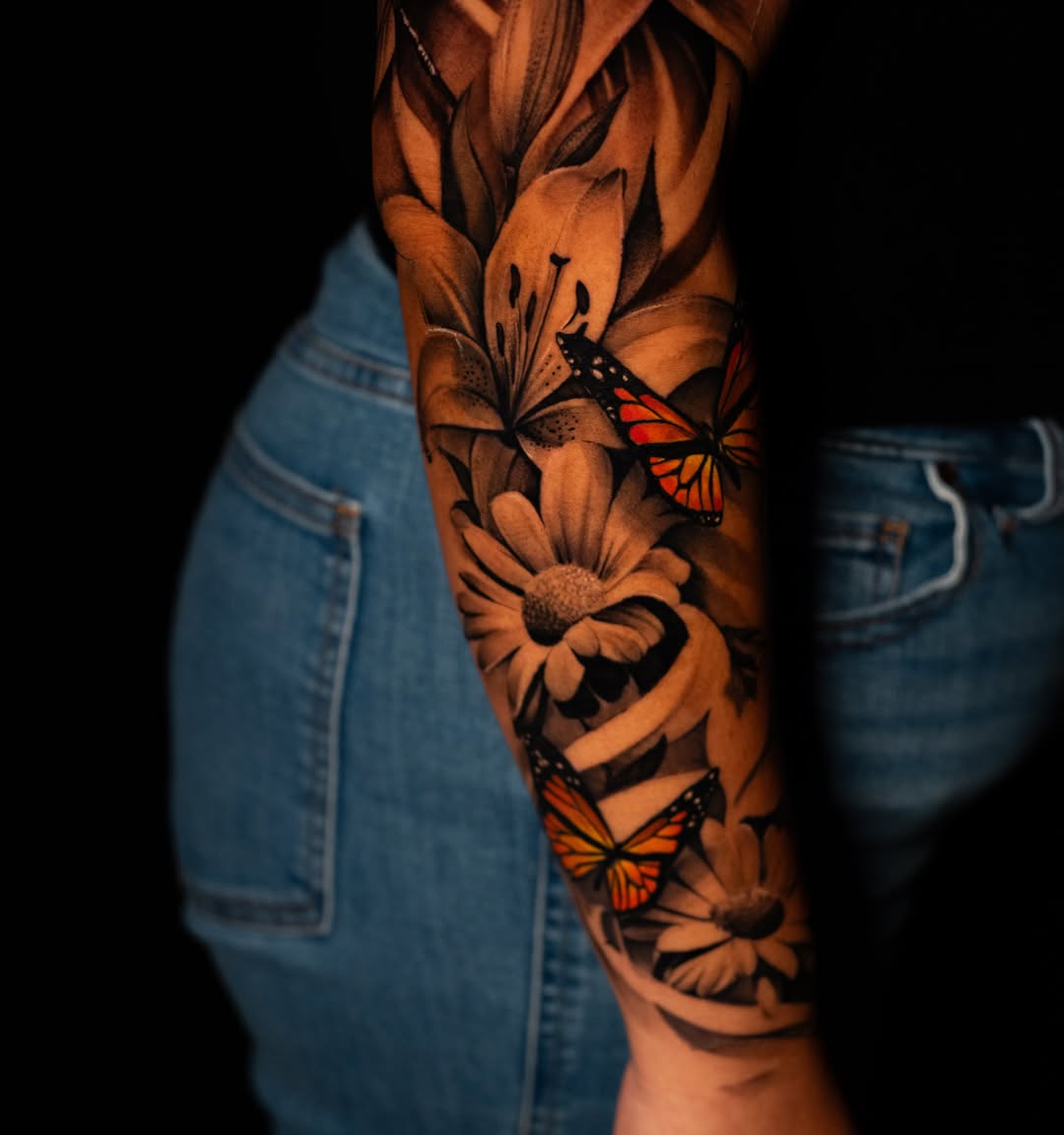 Tattoo by @apolo_tattoos β black_and_grey