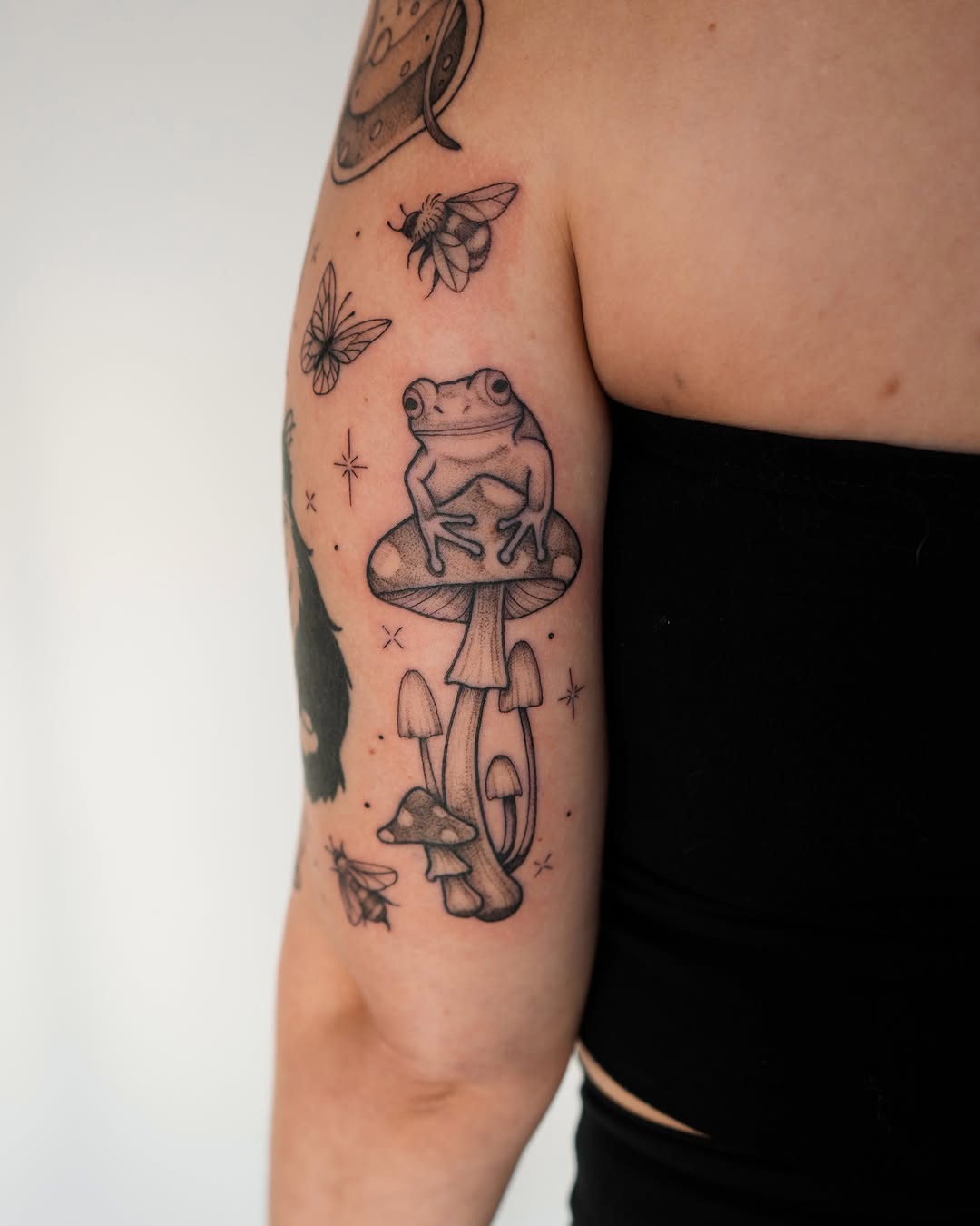 Tattoo by @mikaylasuetattoo — fine_line, black_and_grey