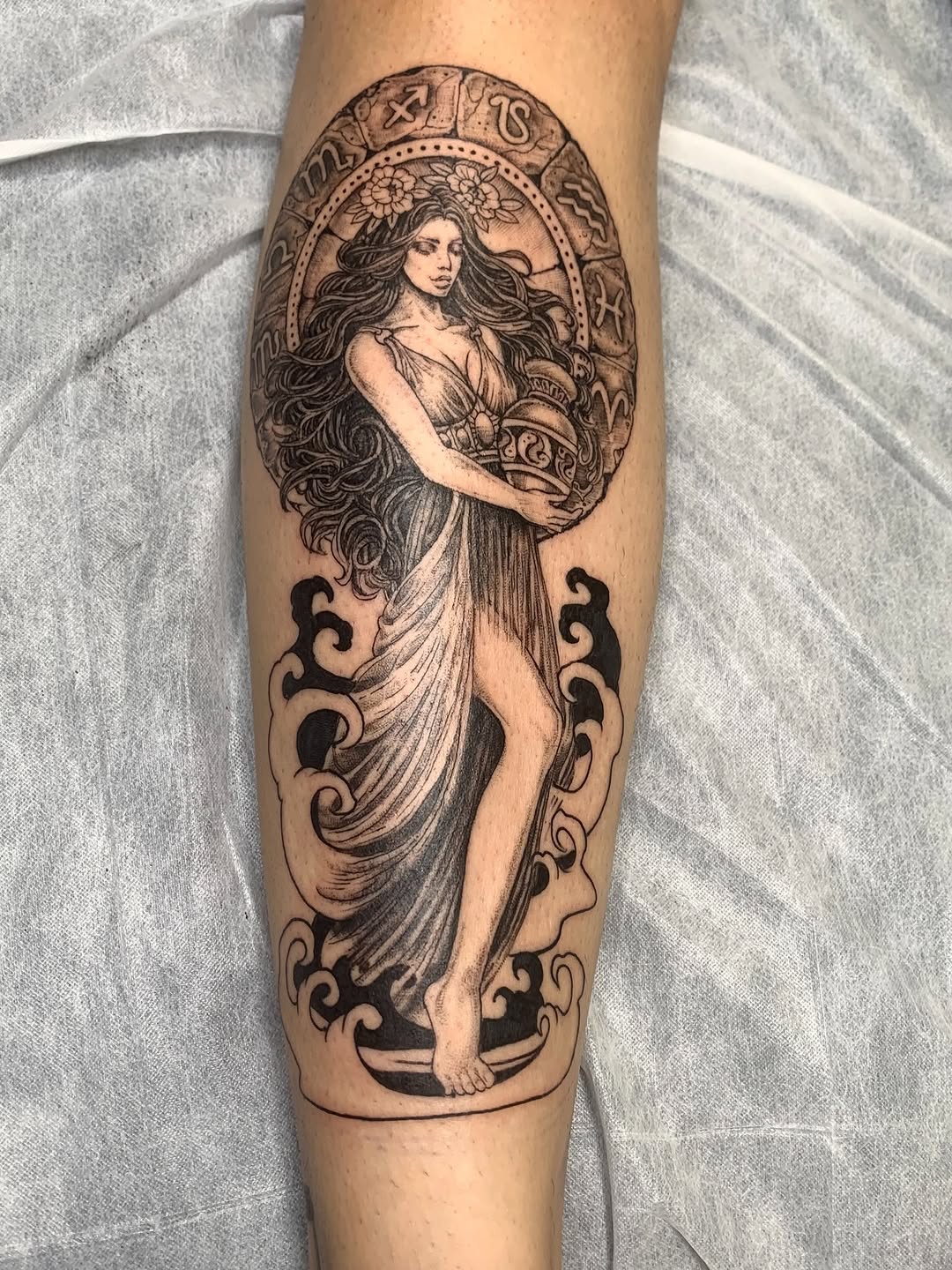 Tattoo by @kaptainbubbles — black_and_grey