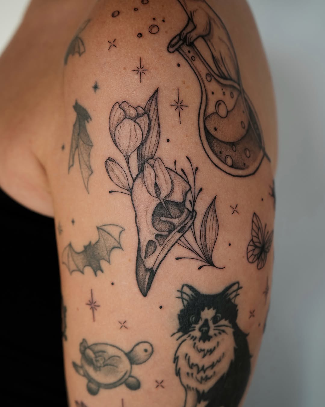 Tattoo by @mikaylasuetattoo — fine_line, illustrative