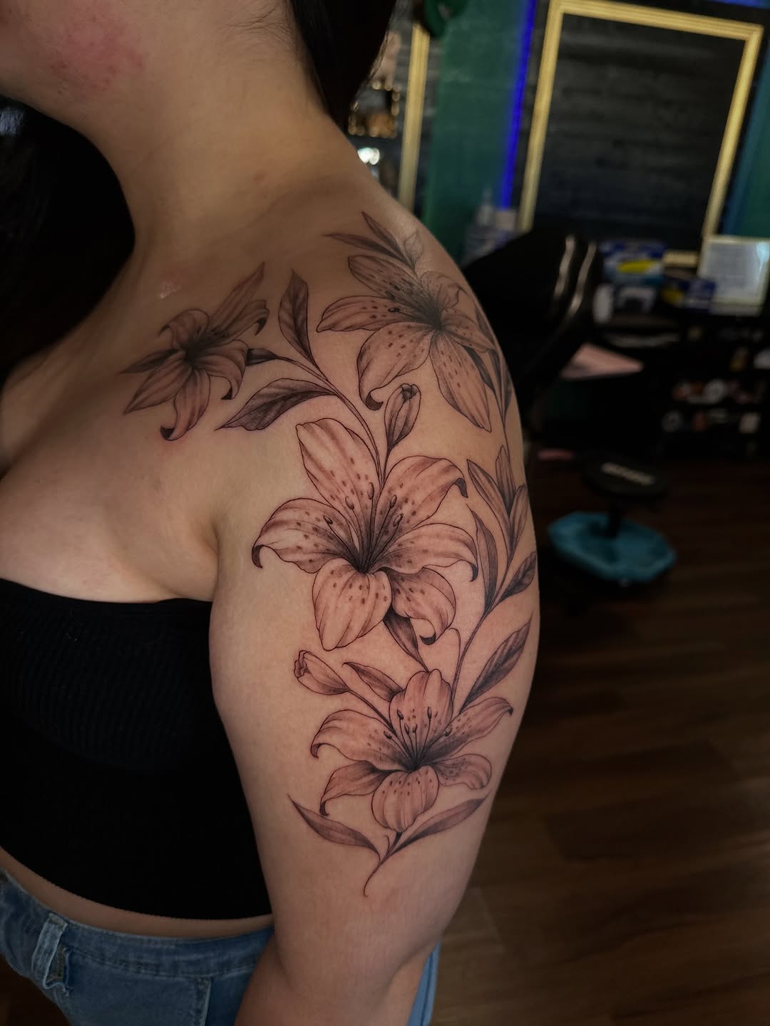 Tattoo by @marioflorestattoo — black_and_grey, illustrative