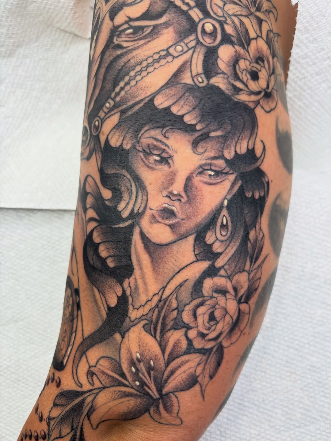 Tattoo by @valeriemourningstar — black_and_grey, realism