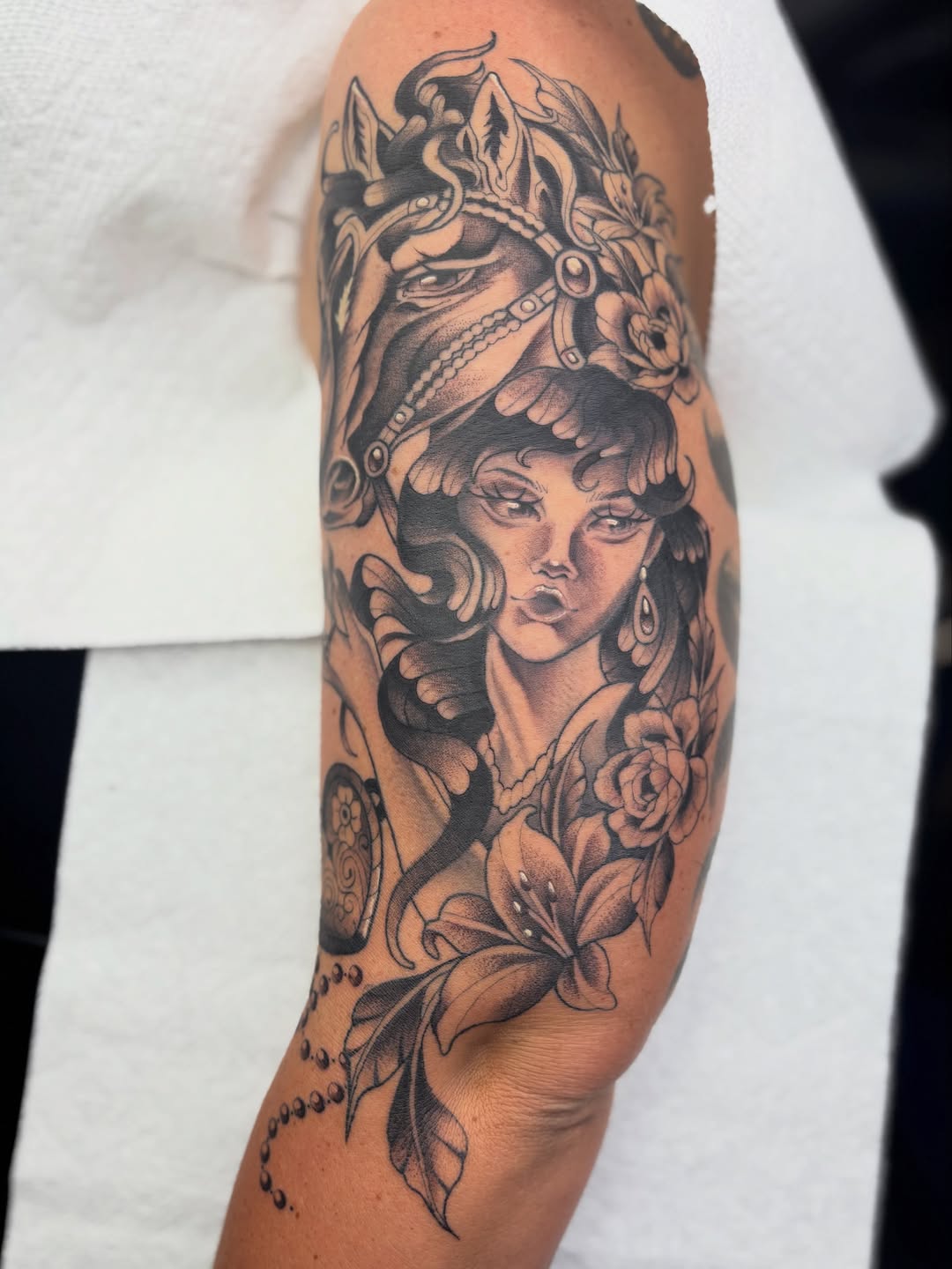 Tattoo by @valeriemourningstar — neo_traditional, black_and_grey