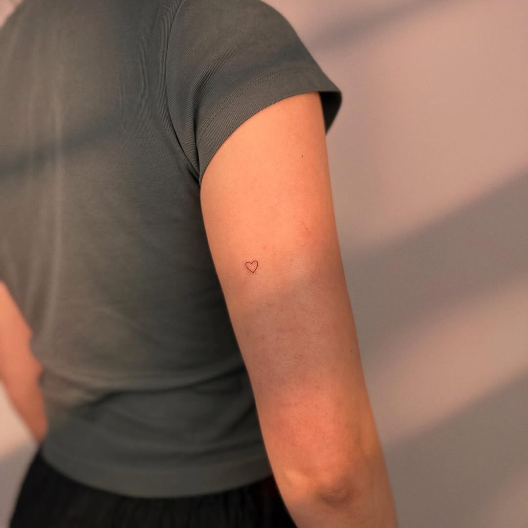 Tattoo by @ellie_tatts β fine_line, minimalist