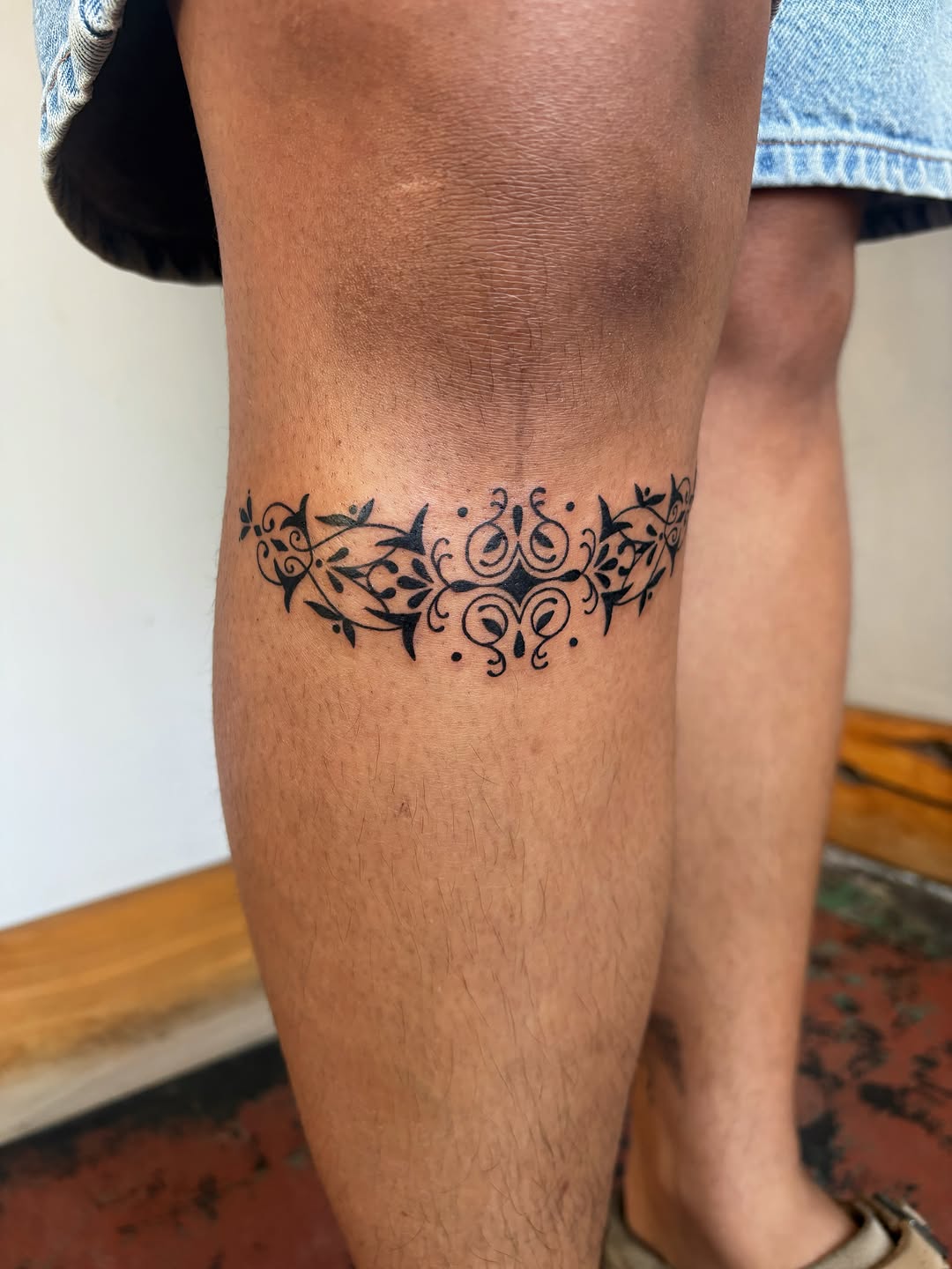 Tattoo by @abigailtattoos — ornamental, fine_line