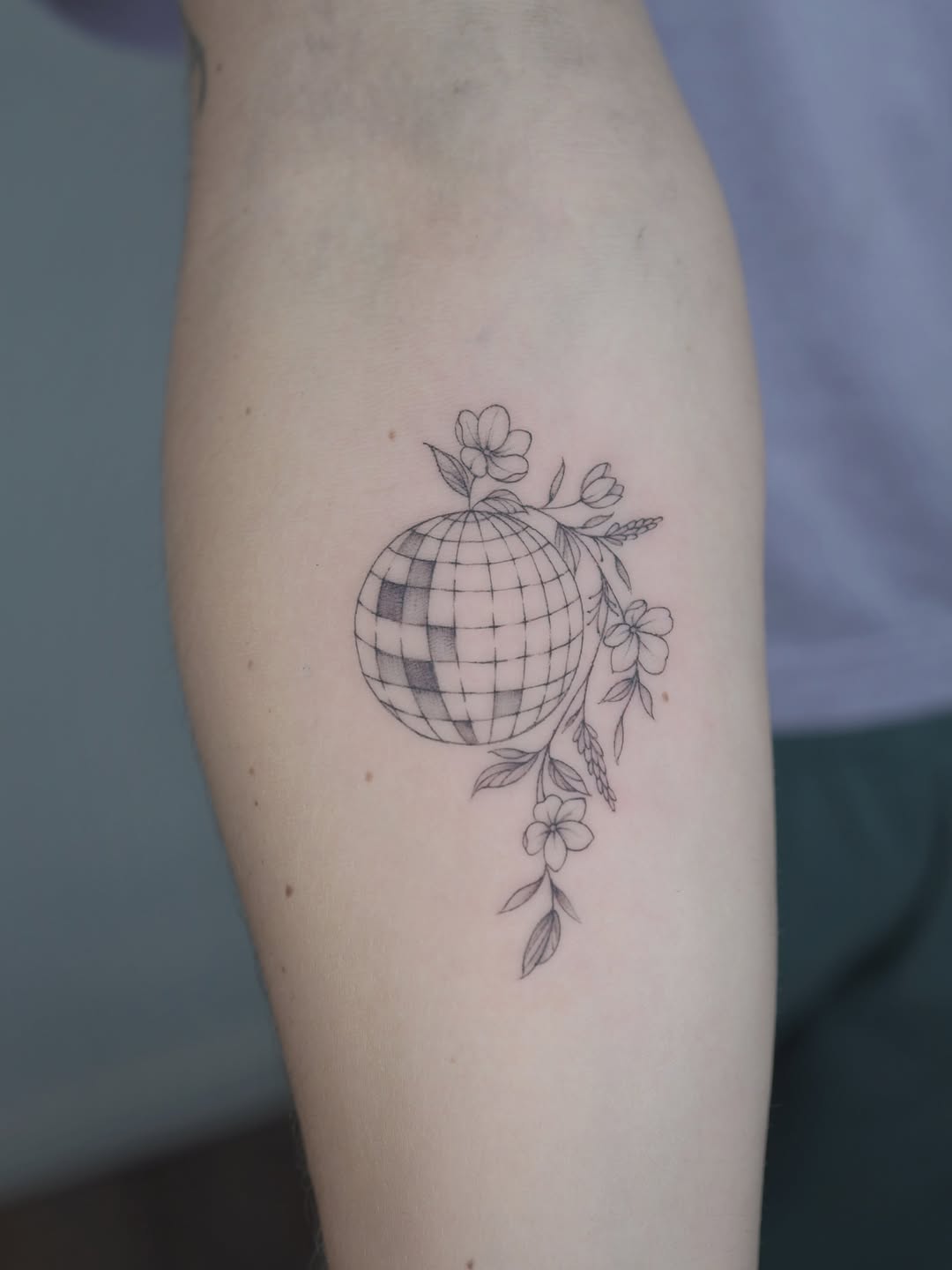 Tattoo by @a.ink.tattoo_mia β fine_line, illustrative