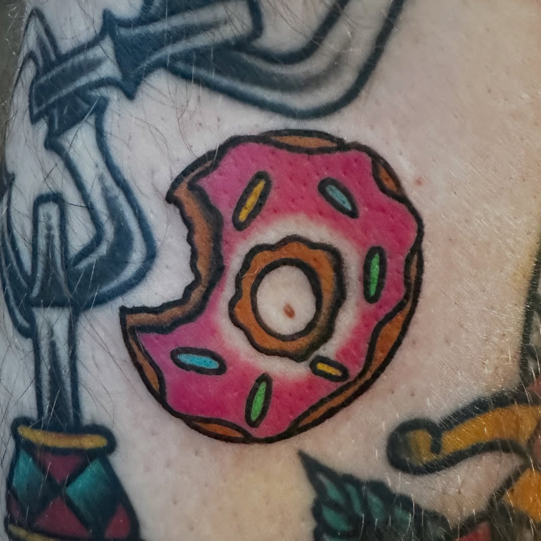 Tattoo by @drewthetattooguy β american_traditional