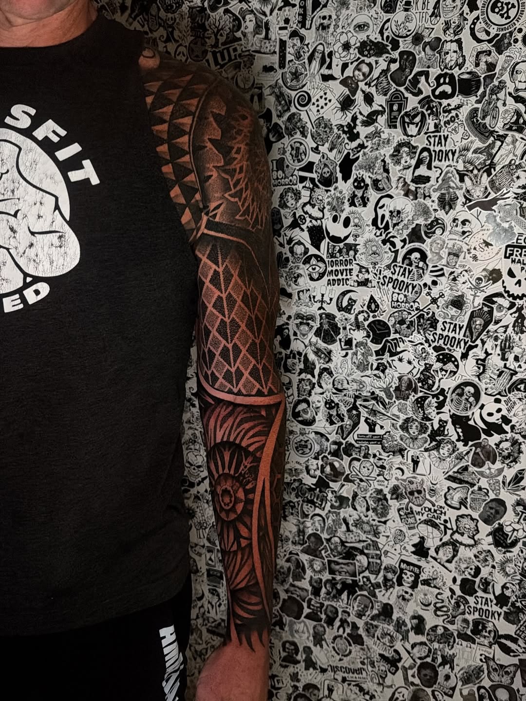 Tattoo by @kee.tattoos — blackwork, geometric