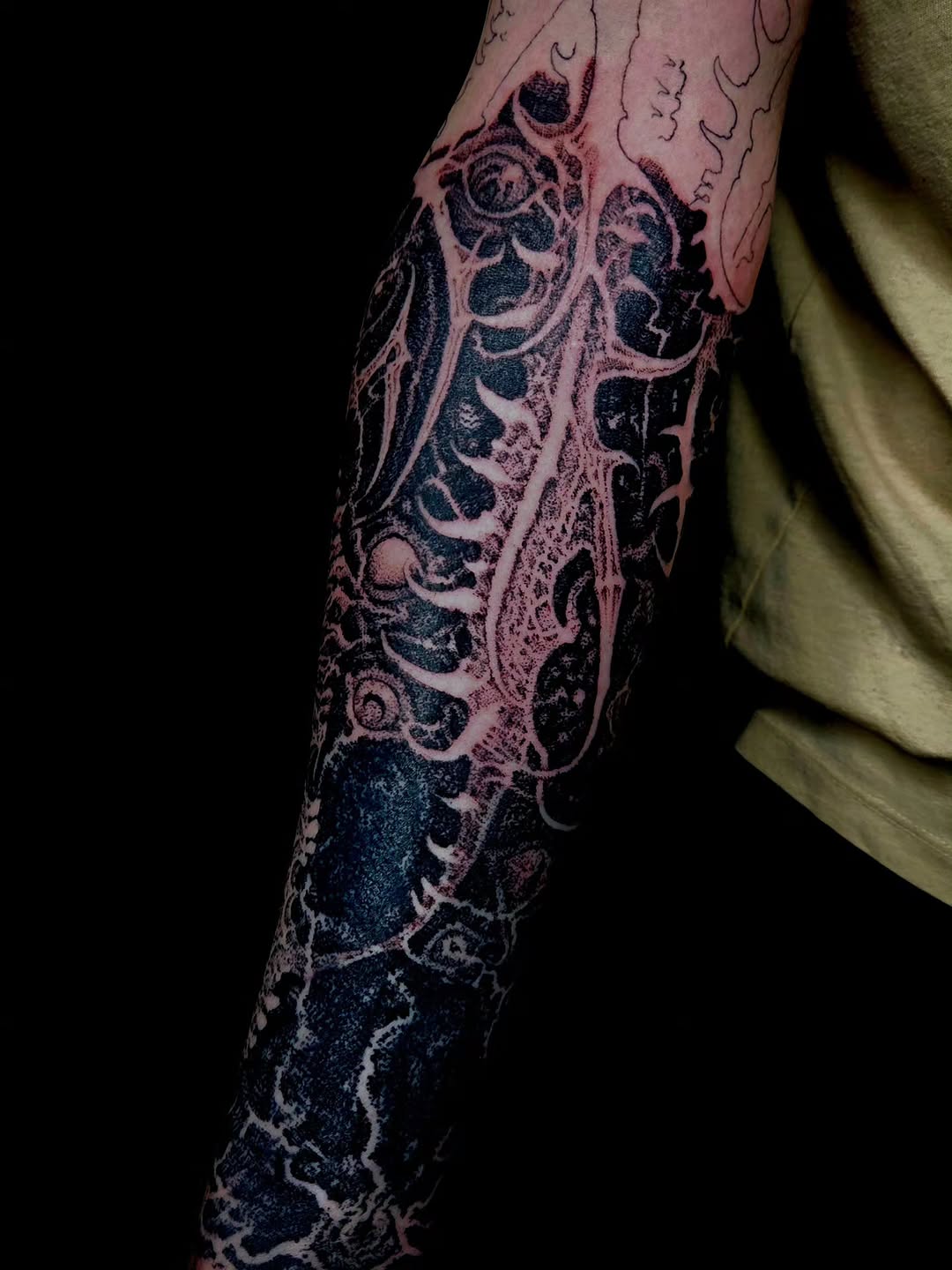 Tattoo by @hellscribe โ blackwork