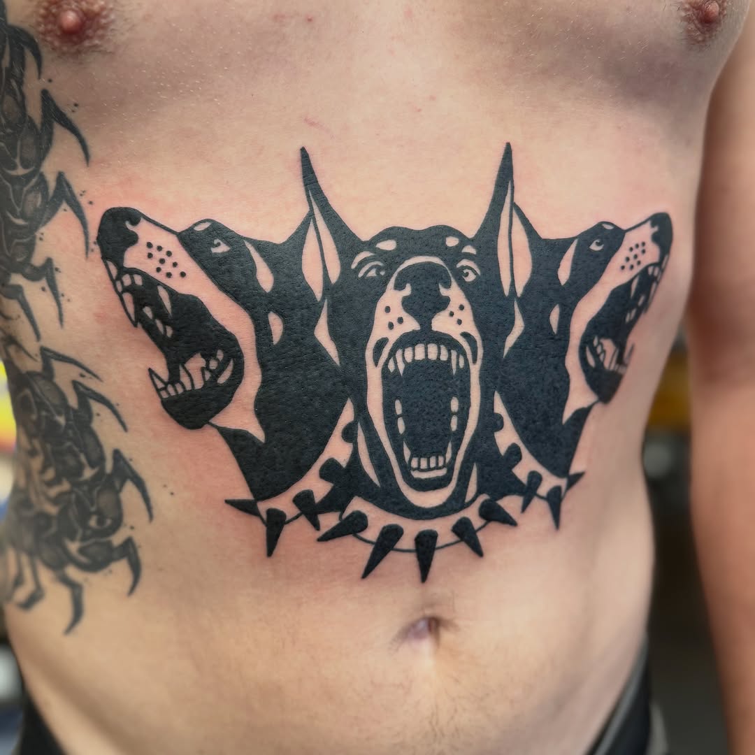 Tattoo by @hanaroshinko โ blackwork