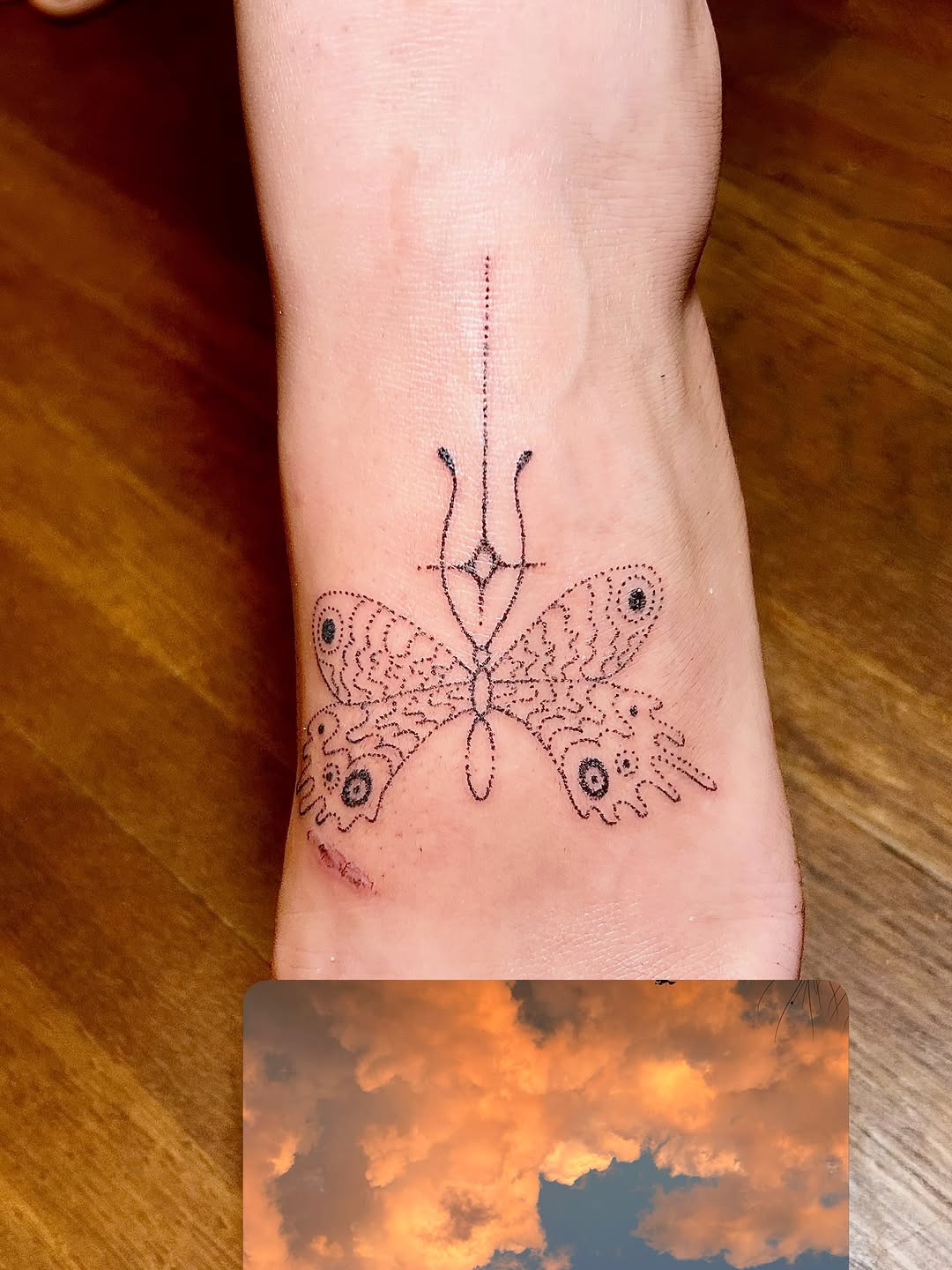 Tattoo by @nicoletty_ — dotwork, fine_line