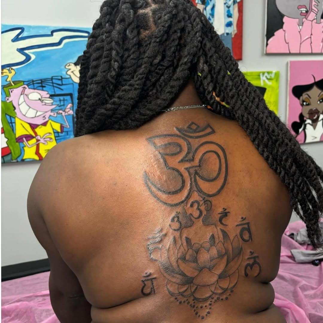 Tattoo by @larrytattooartist — blackwork