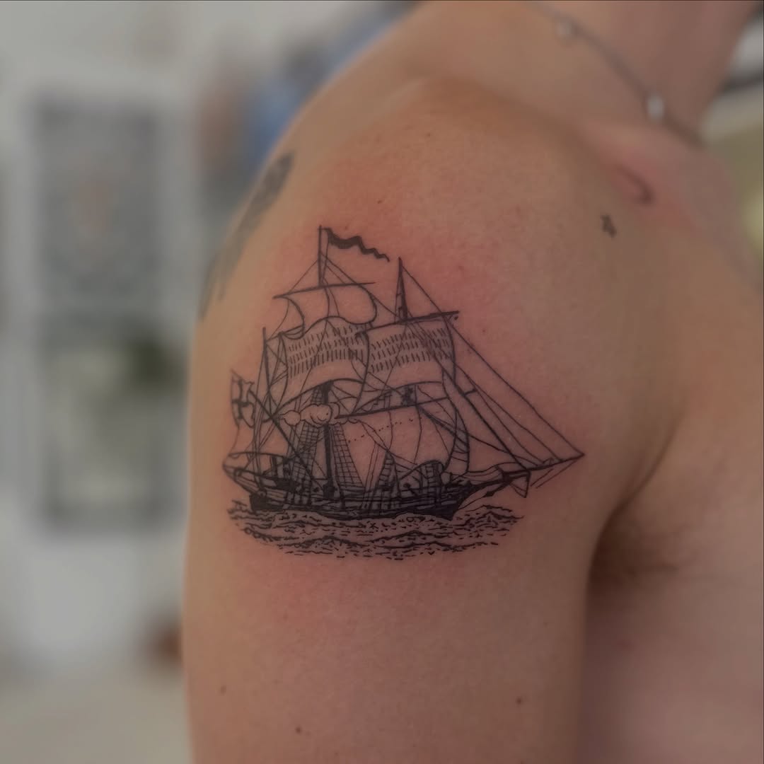 Tattoo by @tattoosbyric — fine_line