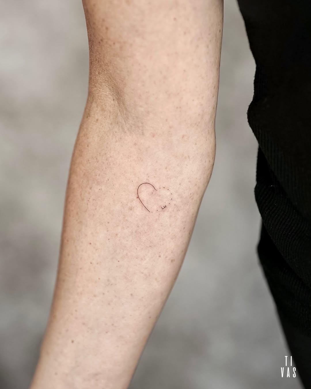 Tattoo by @tivas — fine_line, minimalist