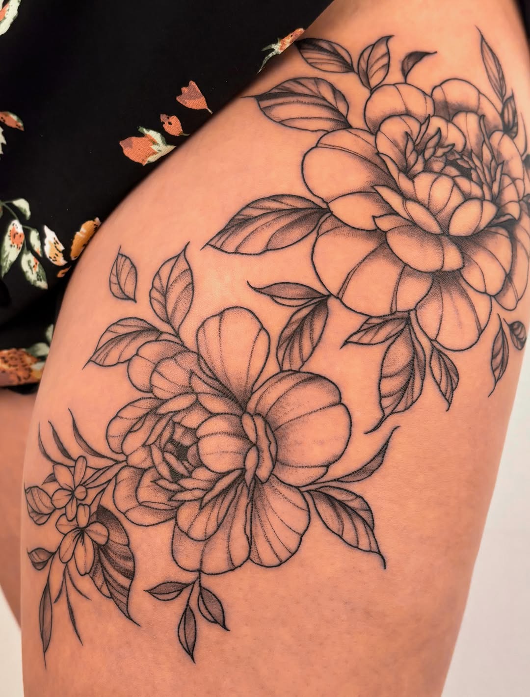 Tattoo by @profound.desires β black_and_grey, fine_line