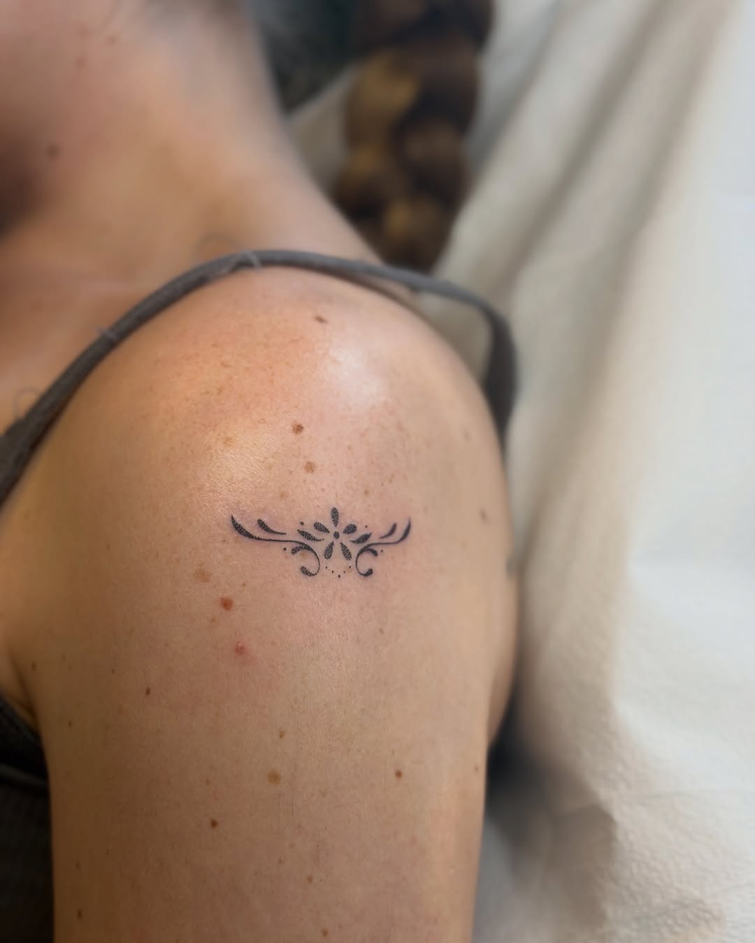 Tattoo by @fleabagtattoos — fine_line, minimalist