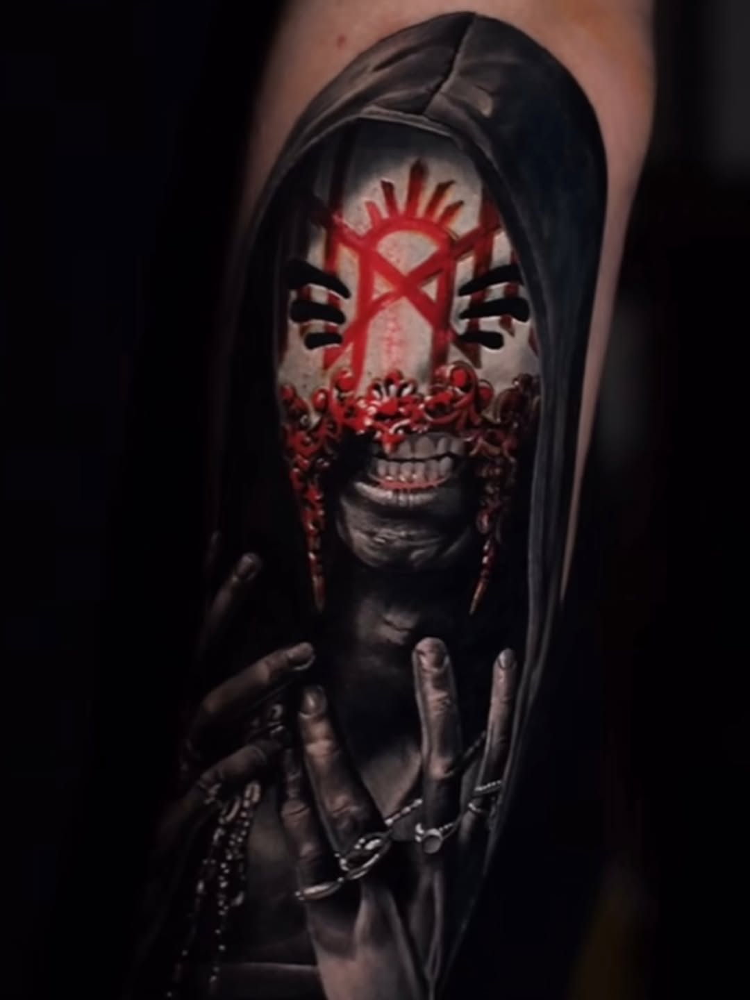 Tattoo by @anna_belle_tattoo β realism, dark_realism