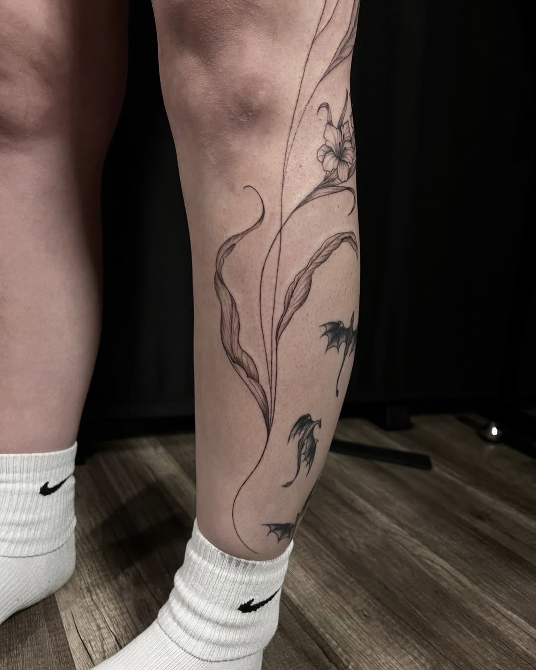 Tattoo by @iraymi.tattoos โ fine_line