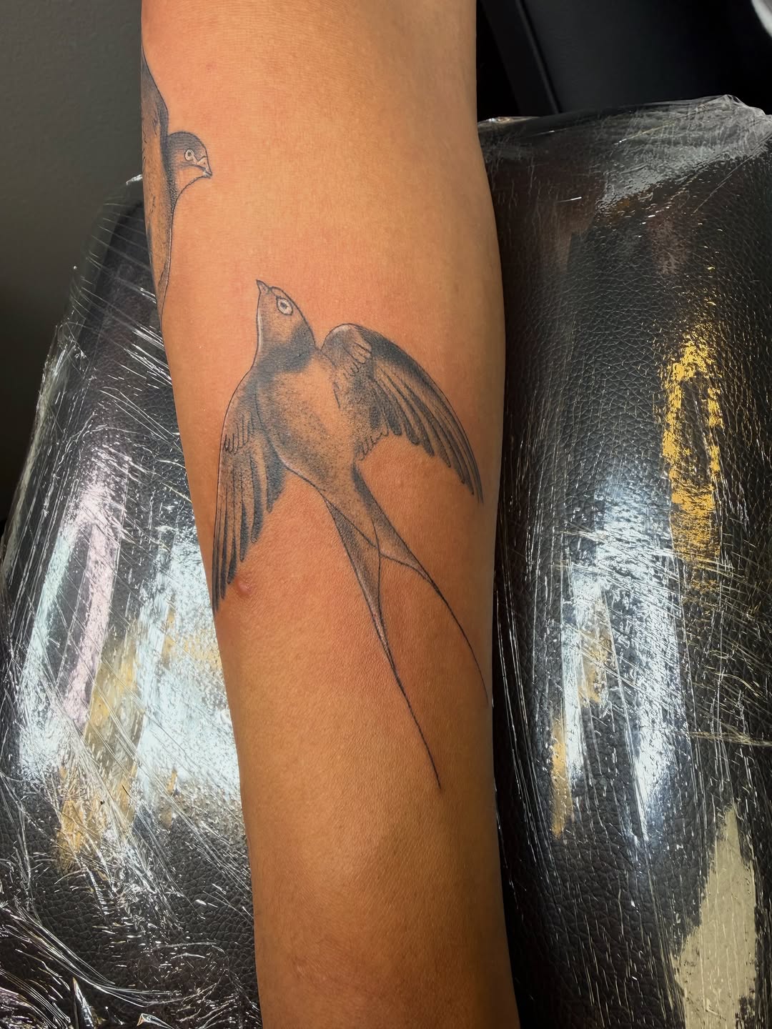 Tattoo by @raincitytattoos โ fine_line, black_and_grey