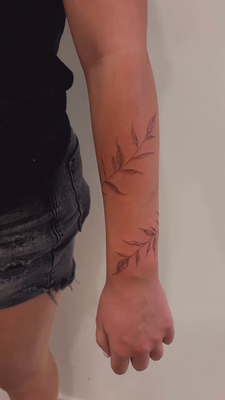 Tattoo by @bladetobabe — fine_line, illustrative