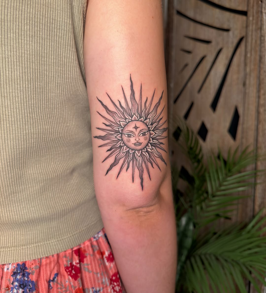 Tattoo by @carmensdarkgallery — fine_line, black_and_grey