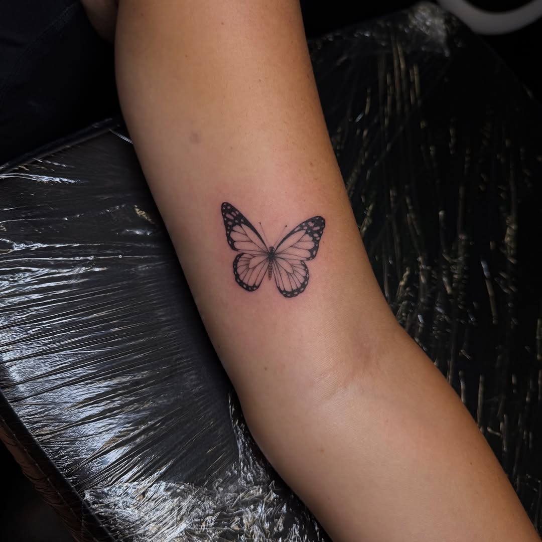 Tattoo by @prettyuglytattoos — fine_line, illustrative