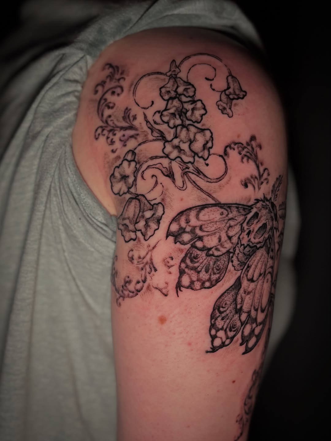 Tattoo by @disgracefultattoo — black_and_grey, dotwork
