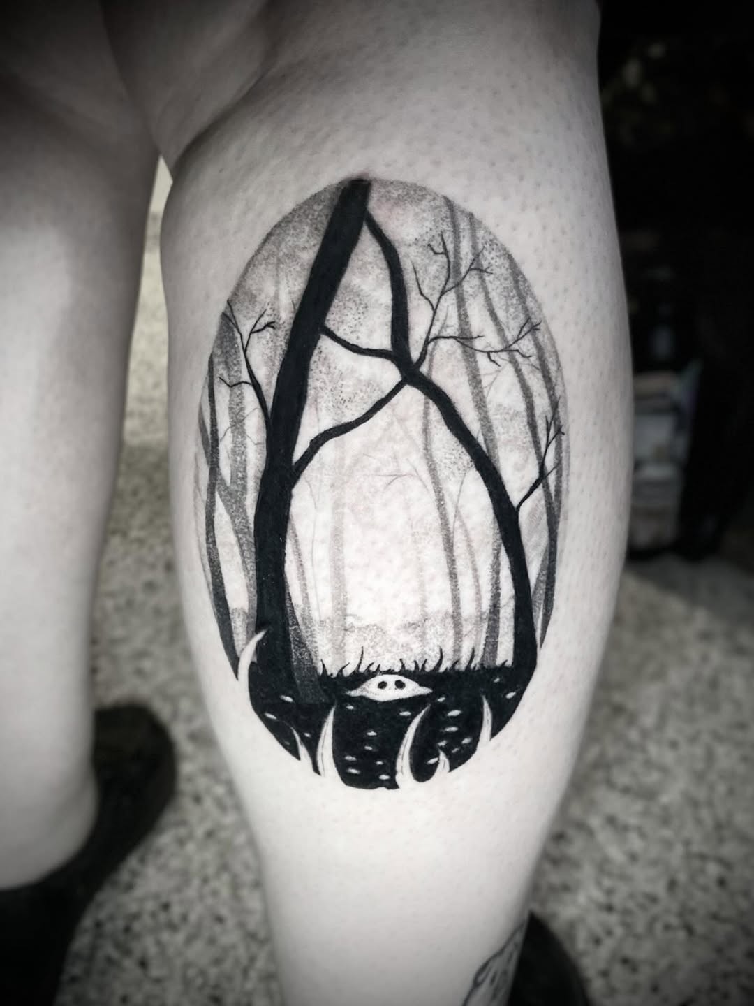 Tattoo by @_unfreakish_ — blackwork