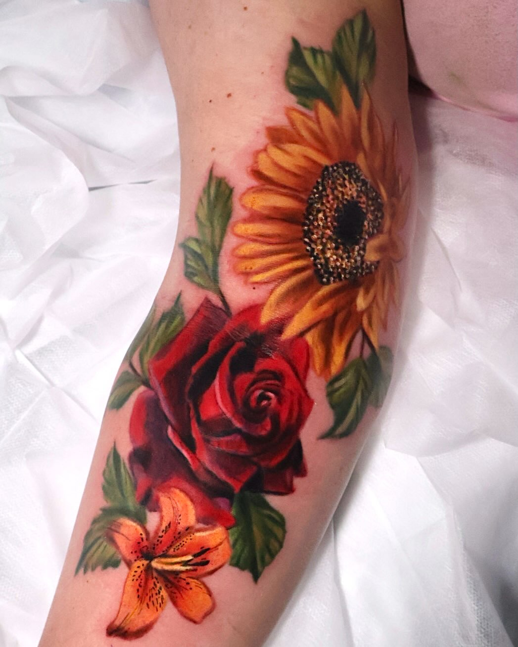 Tattoo by @elegantlyinking โ realism