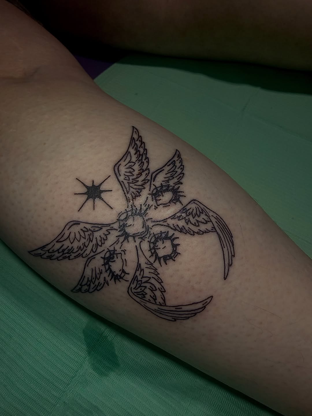 Tattoo by @storylines.tattoos — illustrative, blackwork