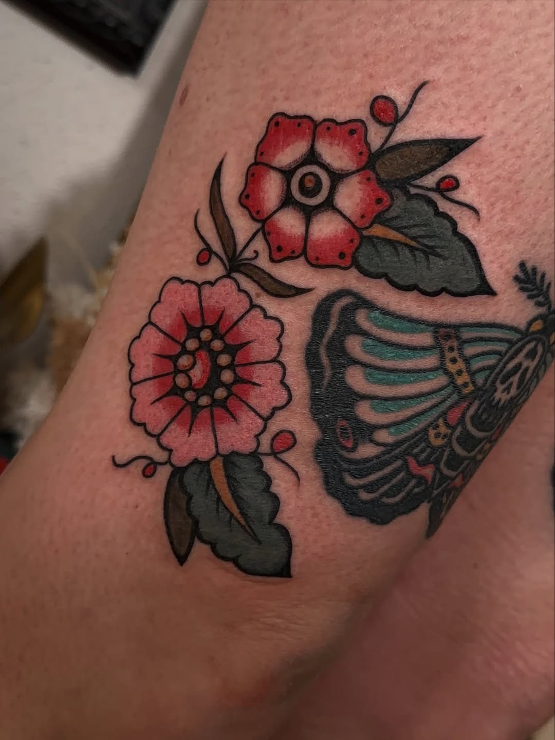 Tattoo by @hotdonnatattoos — american_traditional