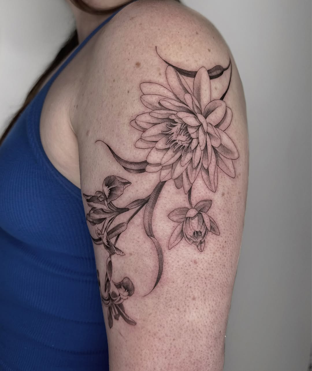 Tattoo by @alyssavart — black_and_grey