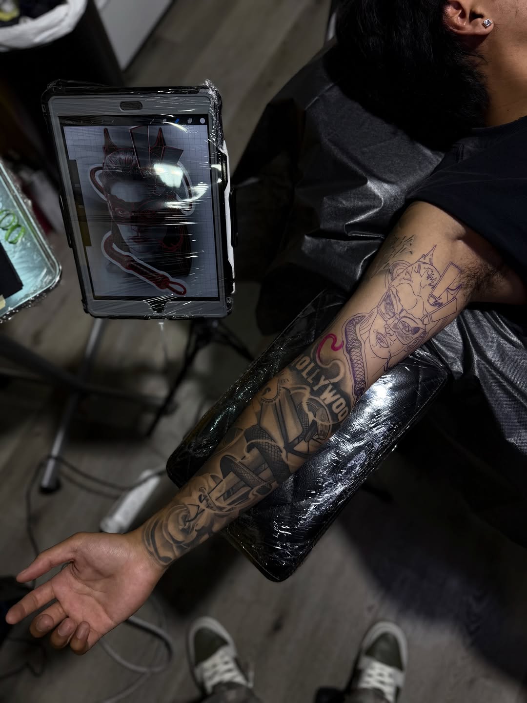 Tattoo by @dmisetattoos โ black_and_grey