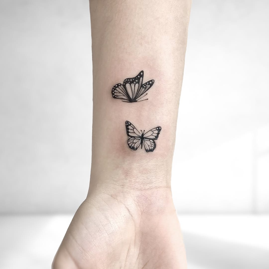 Tattoo by @inkart_ari — fine_line, blackwork
