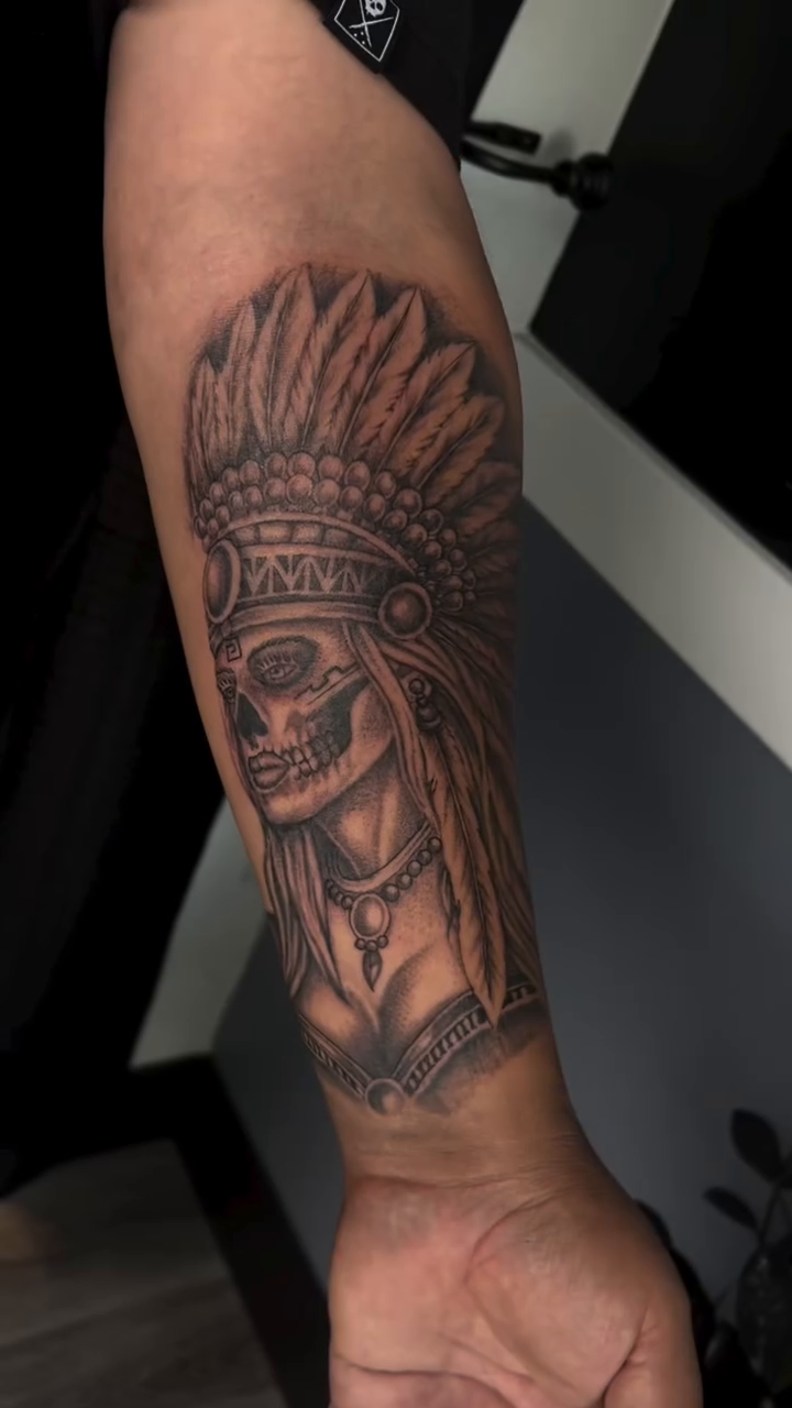 Tattoo by @mena_tats — black_and_grey, realism