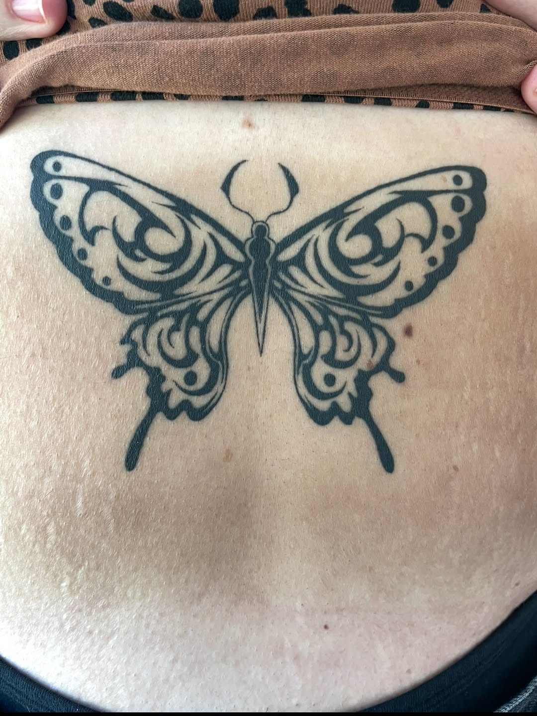 Tattoo by @swamp.blossom ā blackwork