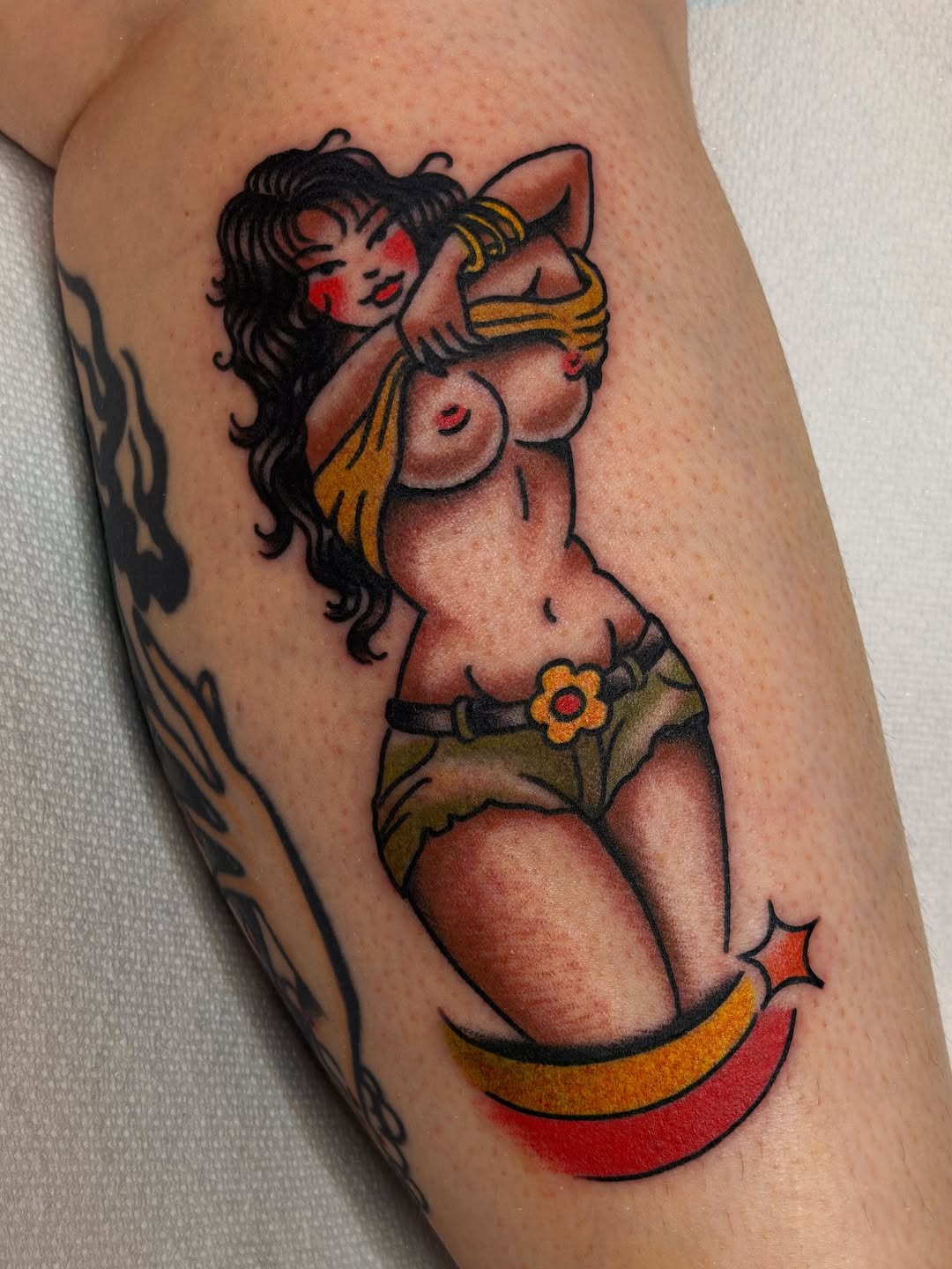 Tattoo by @lindseebeetattoo โ american_traditional