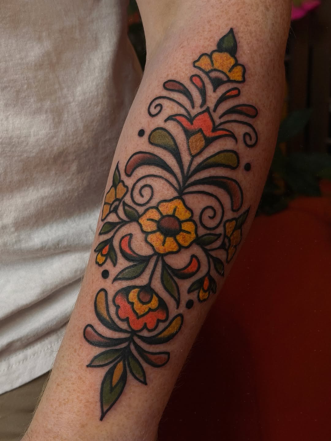 Tattoo by @lindseebeetattoo โ american_traditional