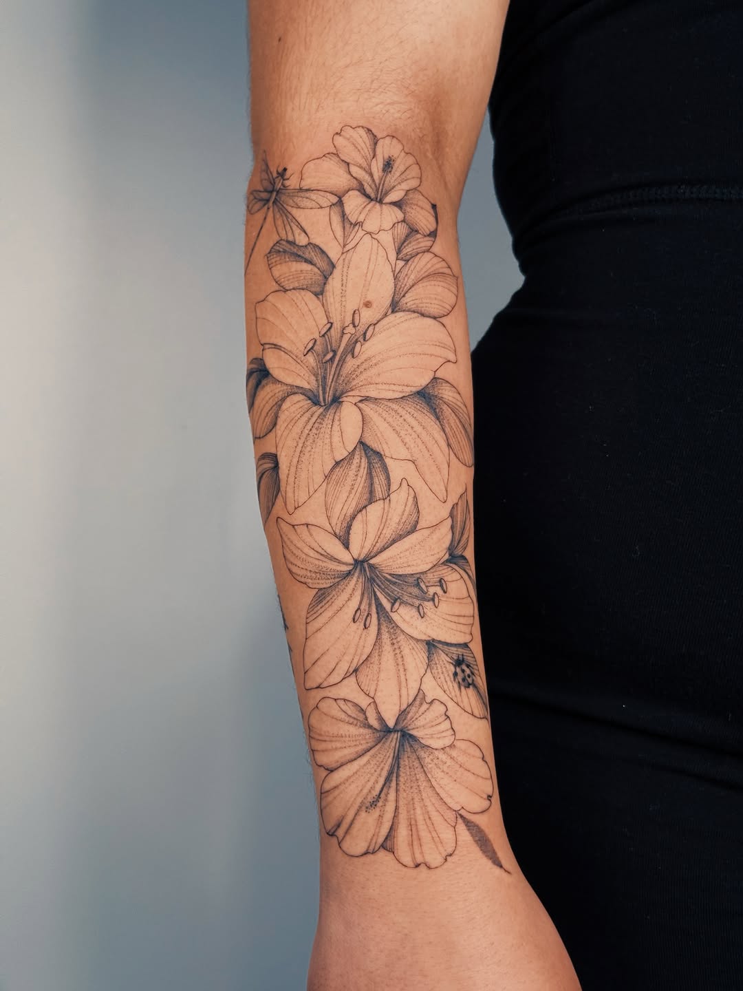 Tattoo by @olgatattooing — dotwork