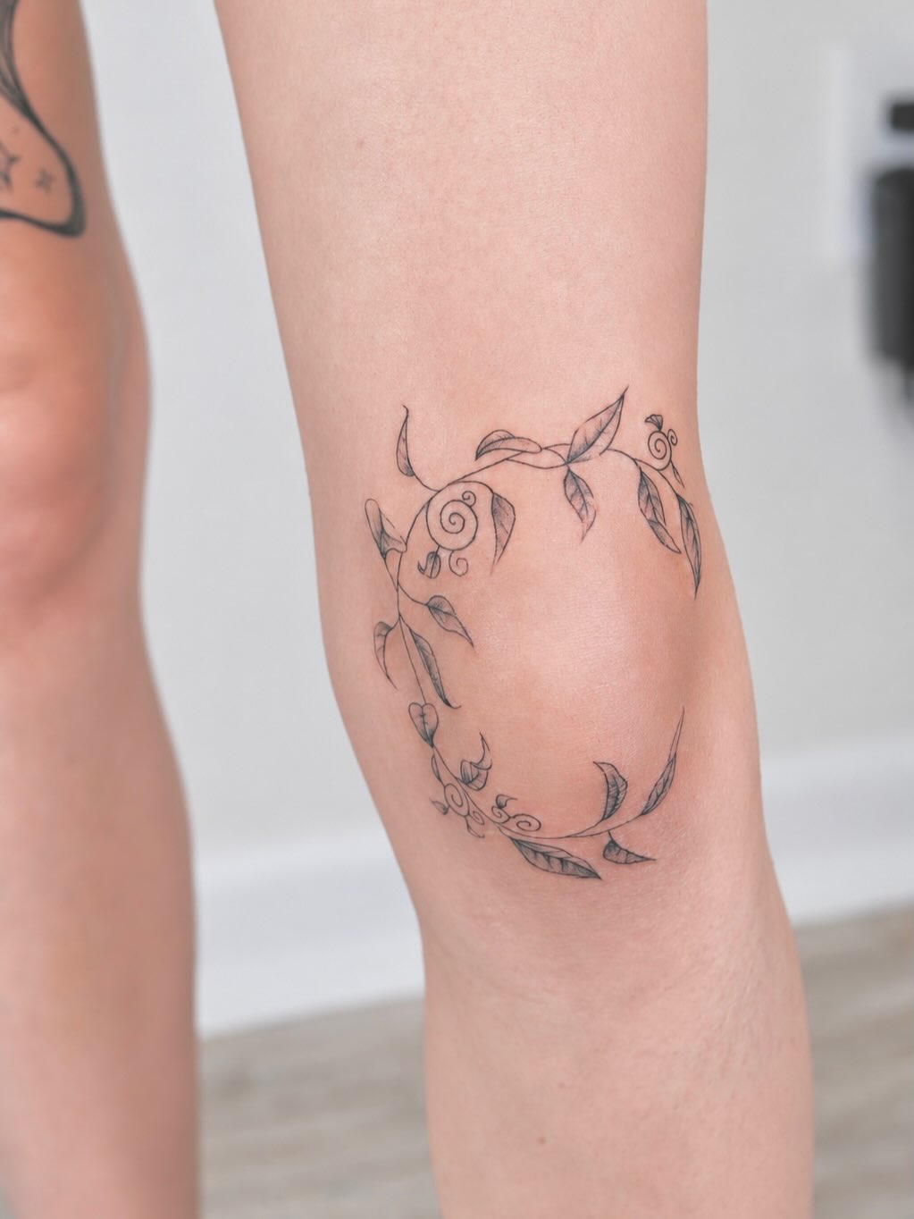 Tattoo by @elanatattoos โ fine_line, illustrative